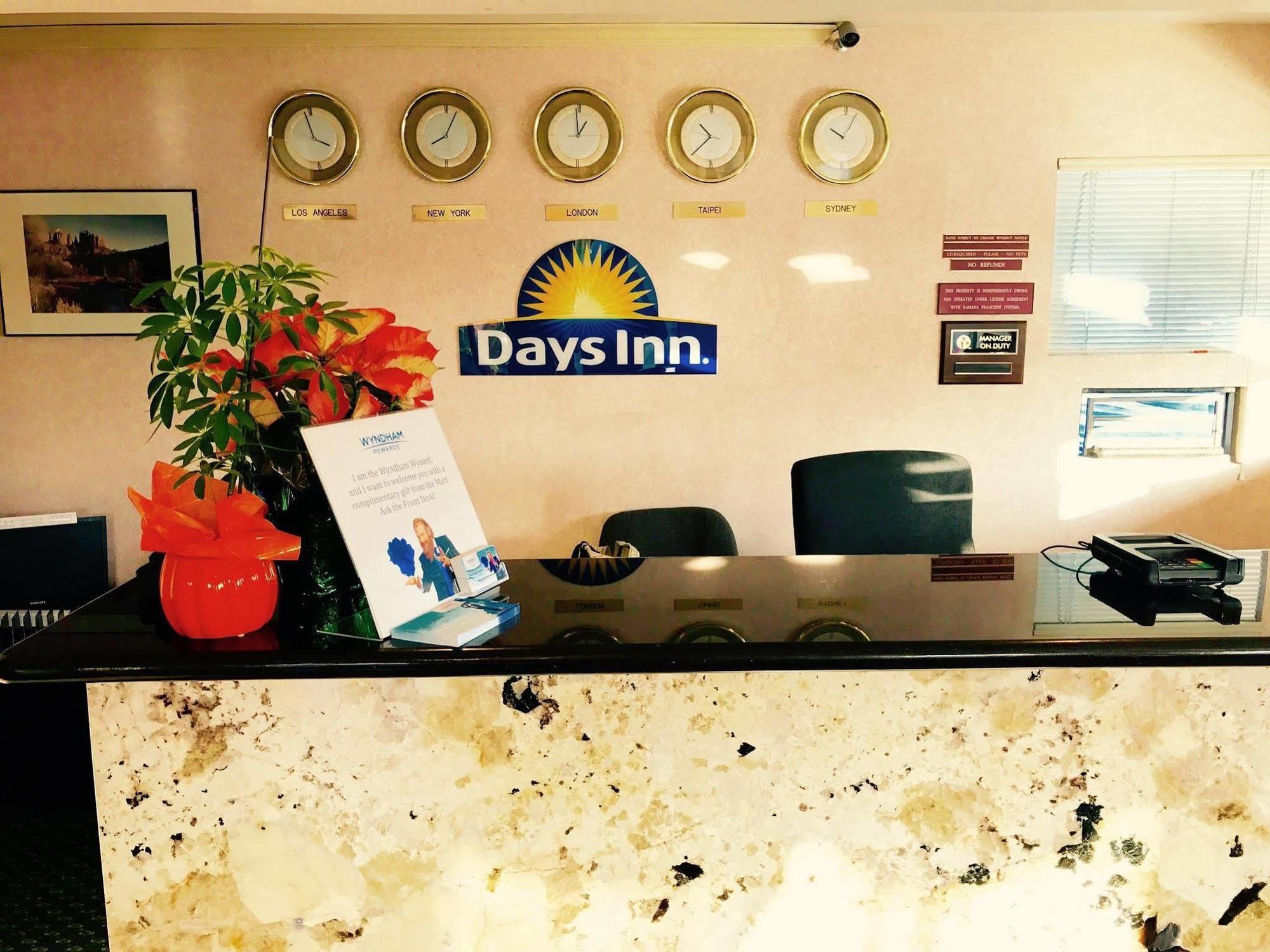 Days Inn By Wyndham Anaheim Near The Park Eksteriør bilde