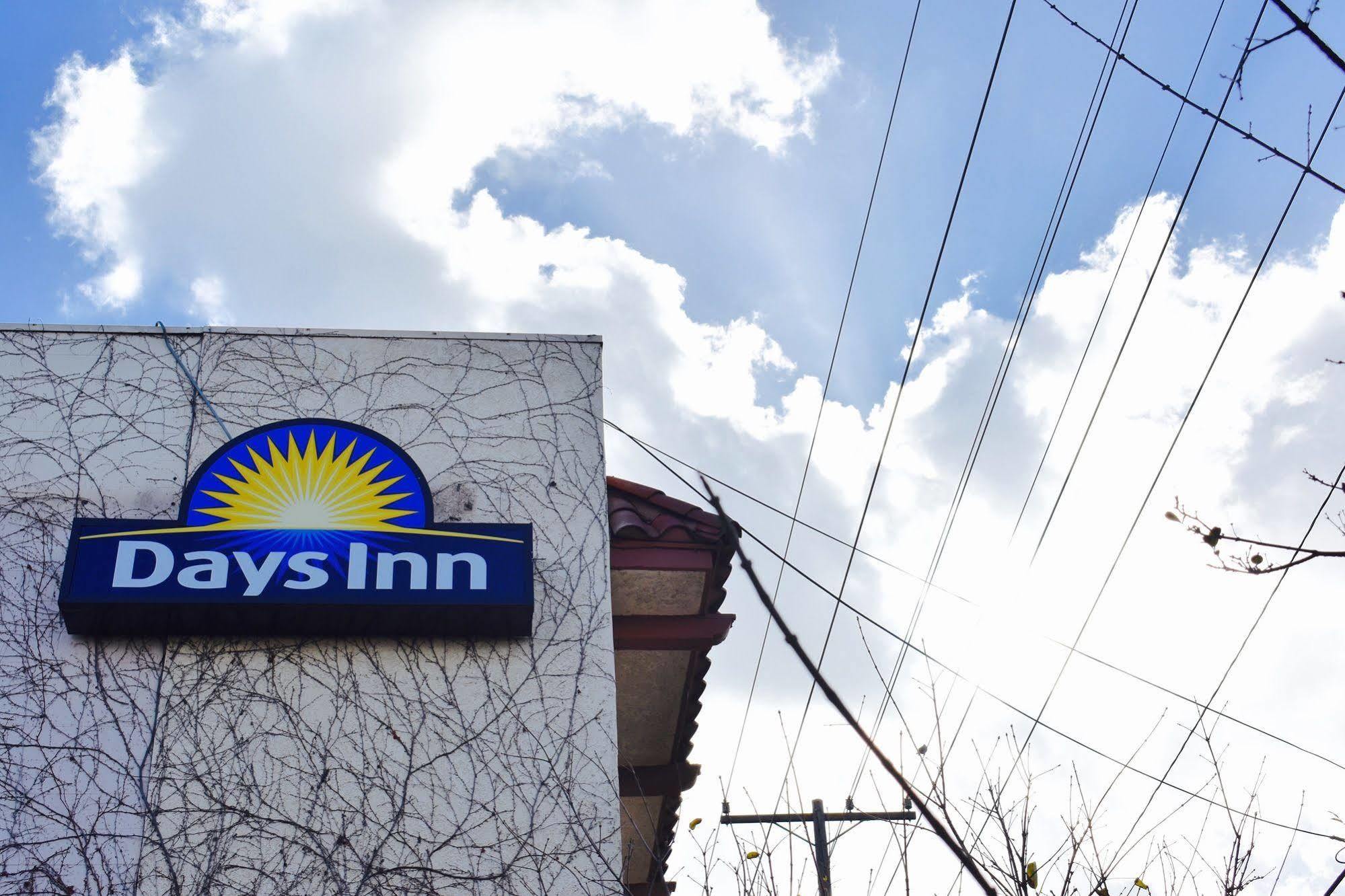 Days Inn By Wyndham Anaheim Near The Park Eksteriør bilde
