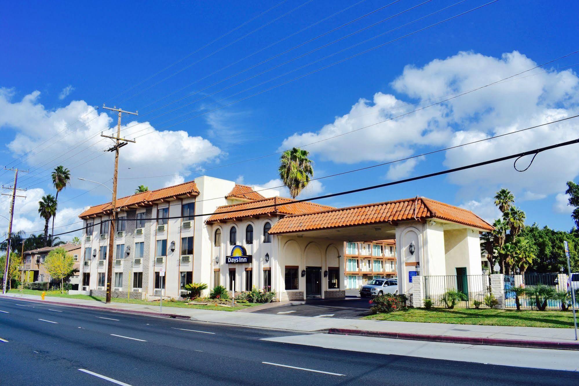 Days Inn By Wyndham Anaheim Near The Park Eksteriør bilde