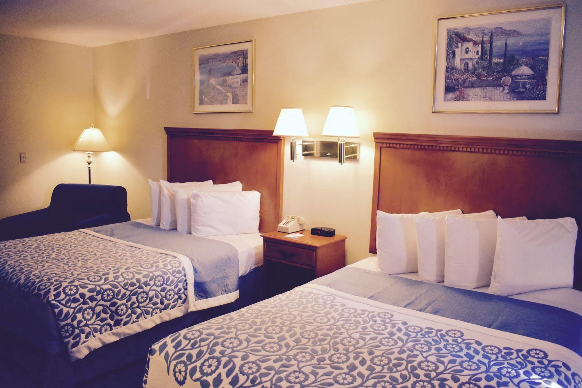 Days Inn By Wyndham Anaheim Near The Park Eksteriør bilde
