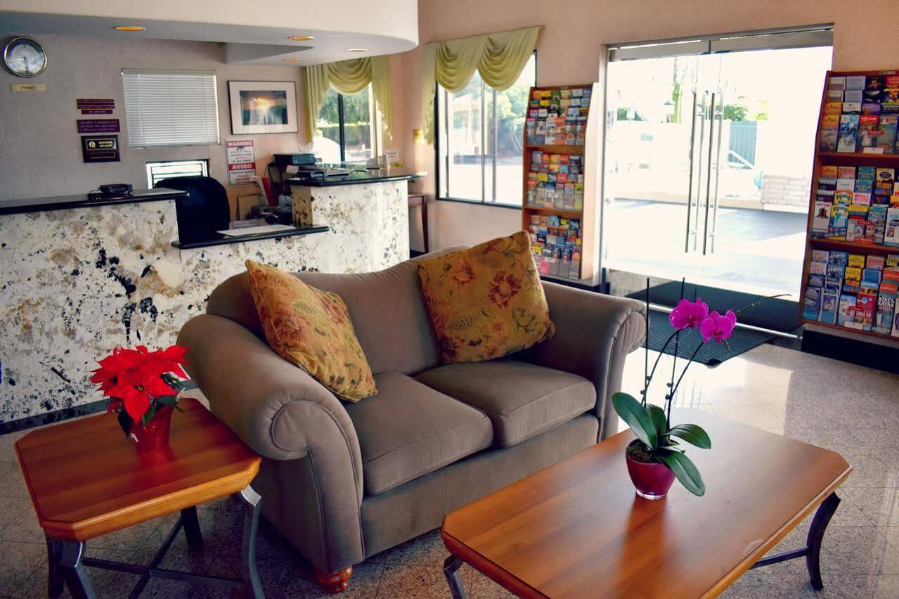 Days Inn By Wyndham Anaheim Near The Park Eksteriør bilde